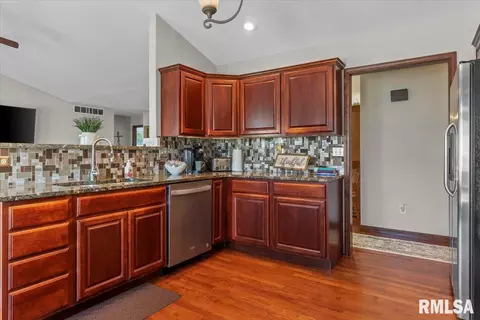 5213 Crane Dr, Springfield, IL 62711 photo 13