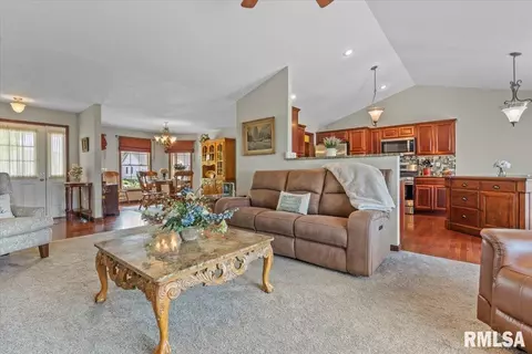 5213 Crane Dr, Springfield, IL 62711 photo 8