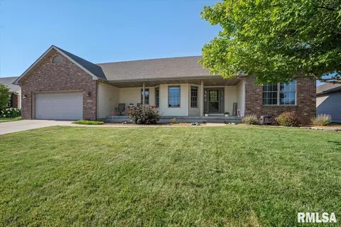 5213 Crane Dr, Springfield, IL 62711 photo 2