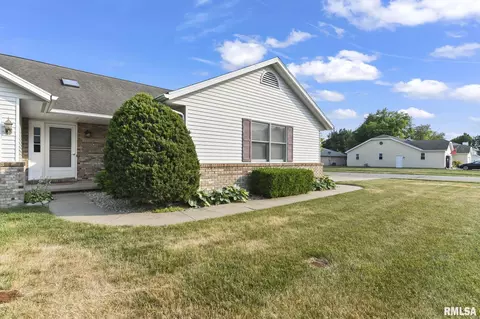 1800 Buhr Mill Ct, Springfield, IL 62704