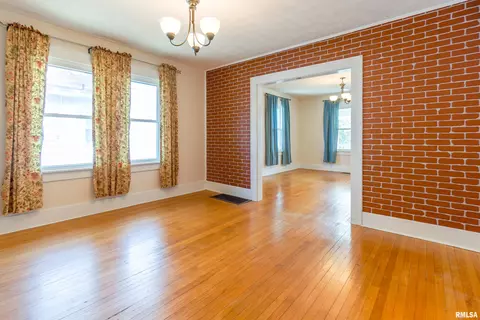 2013 S Pasfield St, Springfield, IL 62704 photo 13