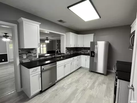 26 Circle Dr, Springfield, IL 62703 photo 5