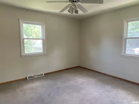 2405 Parkview Dr, Springfield, IL 62704 photo 5