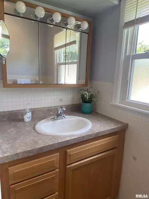 2405 Parkview Dr, Springfield, IL 62704 photo 9