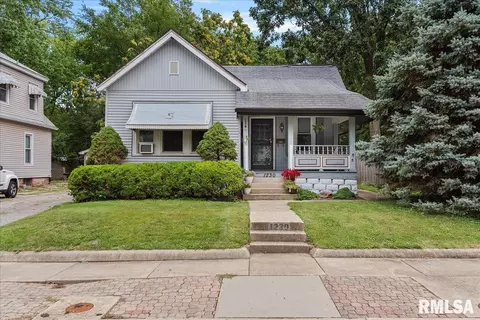 1230 Monument Ave, Springfield, IL 62702