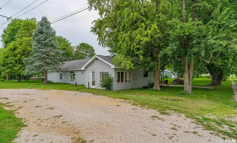 318 W Jefferson St, Mason City, IL 62664