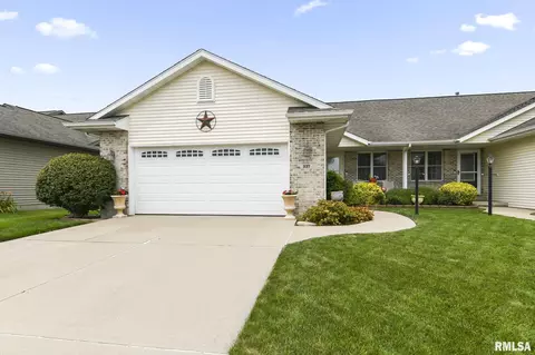 337 Butler Ln, Chatham, IL 62629