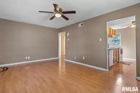 1653 N 20th St, Springfield, IL 62702 photo 8