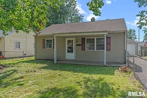 1653 N 20th St, Springfield, IL 62702