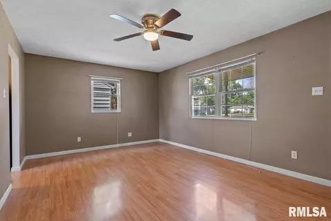 1653 N 20th St, Springfield, IL 62702 photo 9