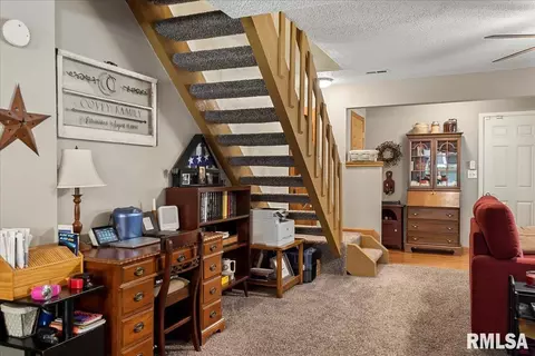 7 Juniper Ln, Springfield, IL 62704 photo 8