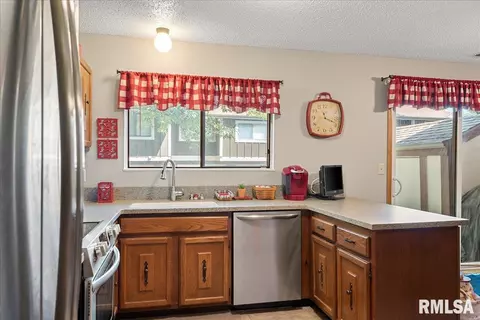 7 Juniper Ln, Springfield, IL 62704 photo 20