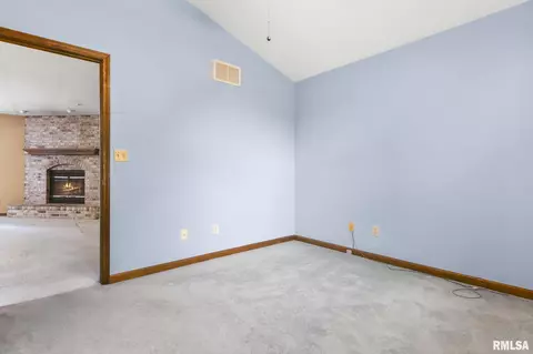 1424 James St, Springfield, IL 62703 photo 23