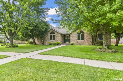 1424 James St, Springfield, IL 62703 photo 2