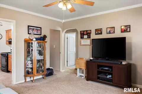 1640 W Adams St, Springfield, IL 62704 photo 7