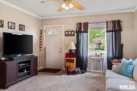 1640 W Adams St, Springfield, IL 62704 photo 6