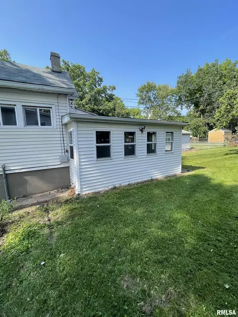1922 N 9th St, Springfield, IL 62702 photo 4
