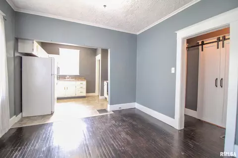 1604 W Washington St, Springfield, IL 62702 photo 5