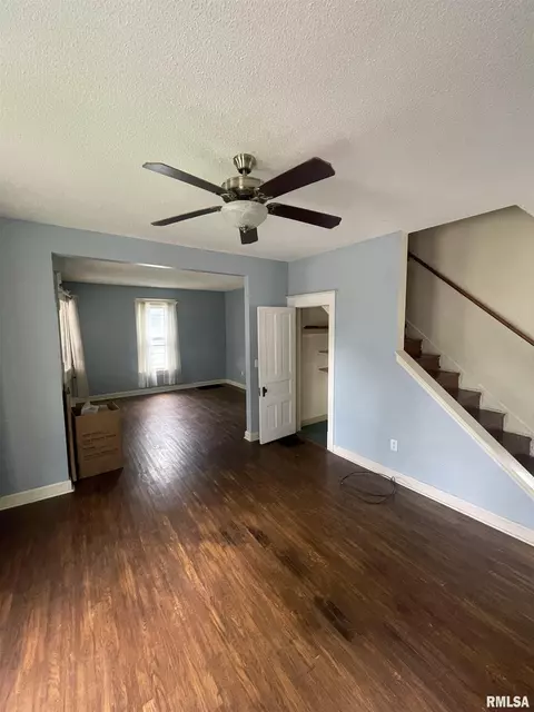 1904 S Spring St, Springfield, IL 62704 photo 2