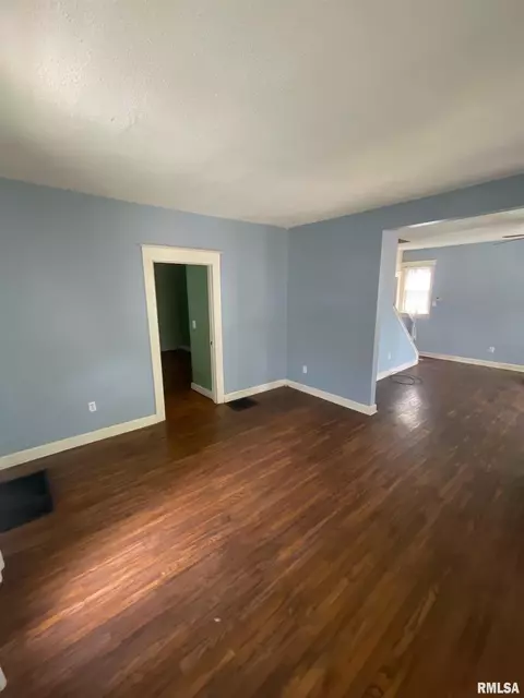 1904 S Spring St, Springfield, IL 62704 photo 5