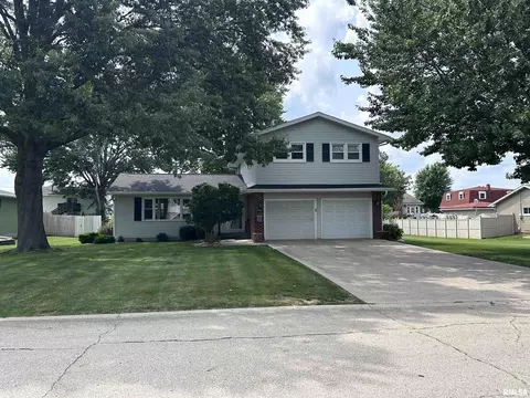 2732 Montague Dr, Galesburg, IL 61401
