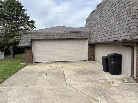 511 Avondale Dr, Springfield, IL 62704 photo 9