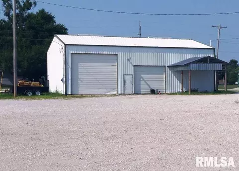1100 W Dean St, Virden, IL 62690