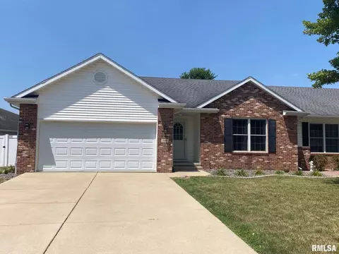 125 Possum Pass Ct, Sherman, IL 62684