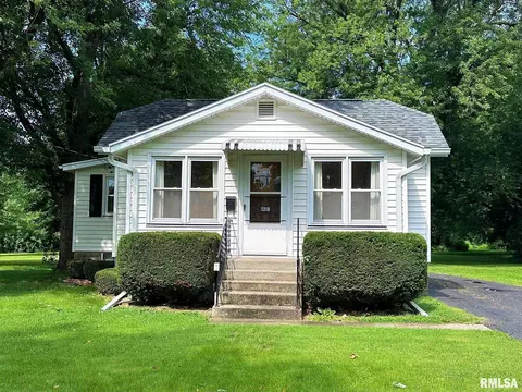 1318 Day St, Galesburg, IL 61401