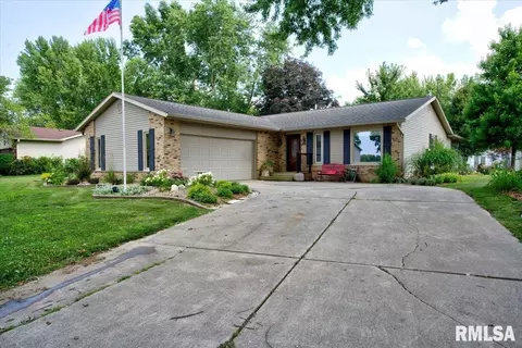 41 Merlin Dr, Rochester, IL 62563