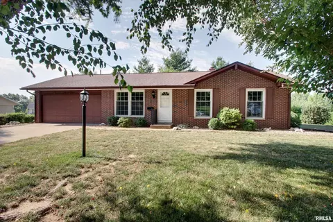 3612 Meadowbrook Rd, Quincy, IL 62305