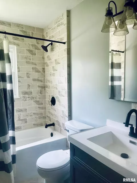 1837 W Iles Ave, Springfield, IL 62704 photo 8