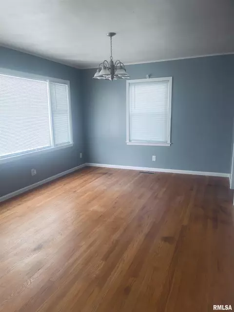 1837 W Iles Ave, Springfield, IL 62704 photo 7
