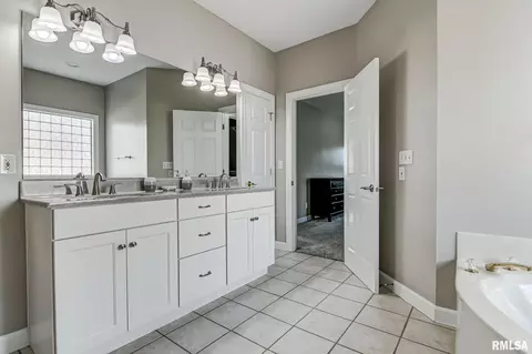 7215 Wentworth Dr, Springfield, IL 62711 photo 26