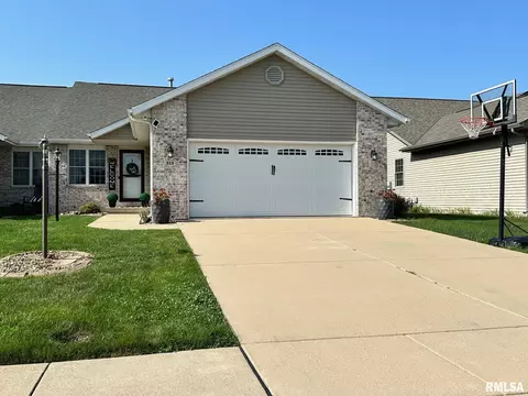313 Butler Ave, Chatham, IL 62629