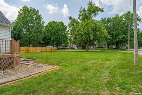 108 E Harry St, Mount Pulaski, IL 62548 photo 22