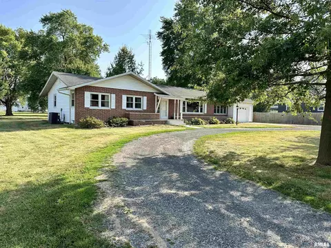 504 W North St, Morrisonville, IL 62546