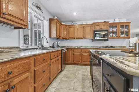 6830 S Stephenson Ln, Springfield, IL 62707 photo 23