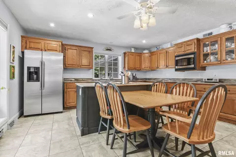 6830 S Stephenson Ln, Springfield, IL 62707 photo 22