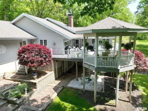 6830 S Stephenson Ln, Springfield, IL 62707 photo 2
