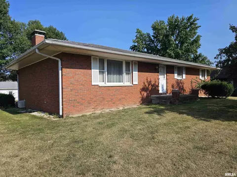 1014 Portland Ave, Carrollton, IL 62016