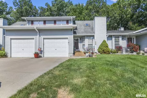 29 Woodbury Hill Ln, Springfield, IL 62707
