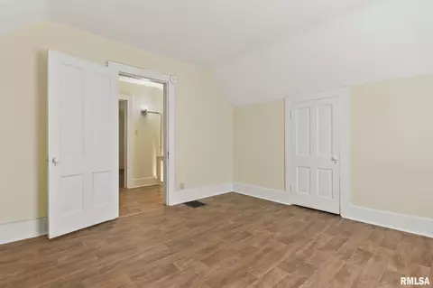 117 N State St, Springfield, IL 62702 photo 17