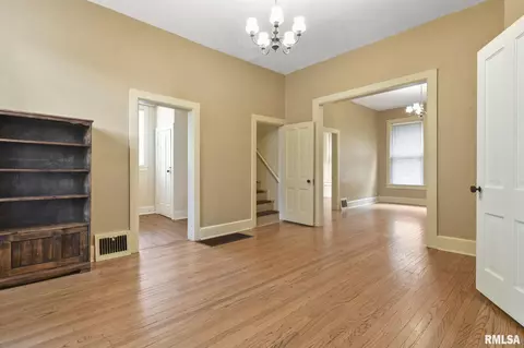 117 N State St, Springfield, IL 62702 photo 9