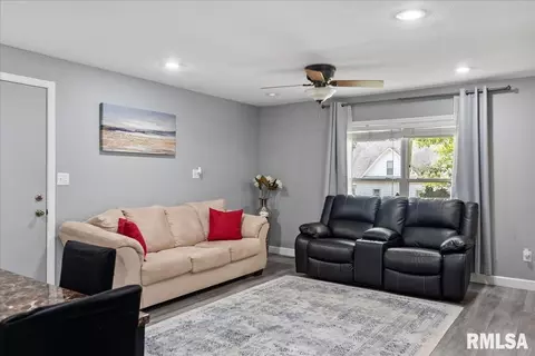 811 W Dorlan Ave, Springfield, IL 62702 photo 7