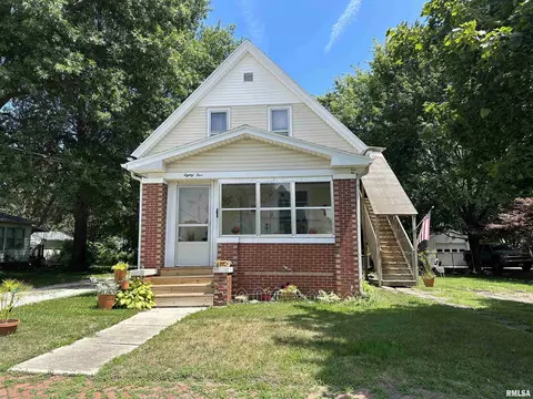 85 Lake St, Galesburg, IL 61401