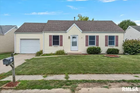 45 Dieudonne Dr, New Berlin, IL 62670