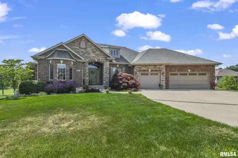 2825 Pat Tillman Dr, Springfield, IL 62711