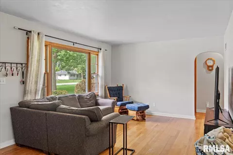81 Circle Dr, Springfield, IL 62703 photo 4