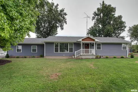 442 S Illinois St, Pittsfield, IL 62363